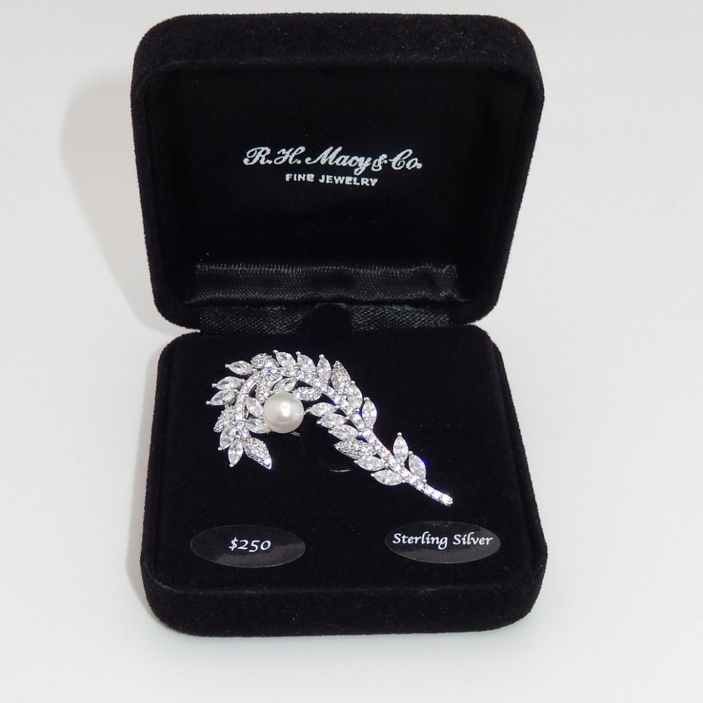 Freshwater Pearl (7mm) & Cubic Zirconia Feather Brooch In Sterling Silver